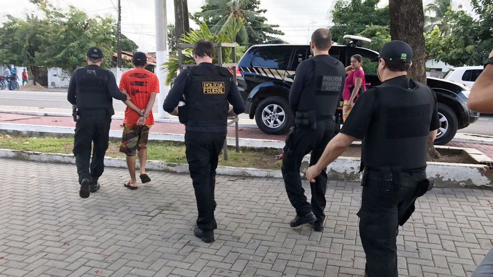 Polícia realiza operação para desarticular quadrilha que comanda tráfico a partir de presídios na PB