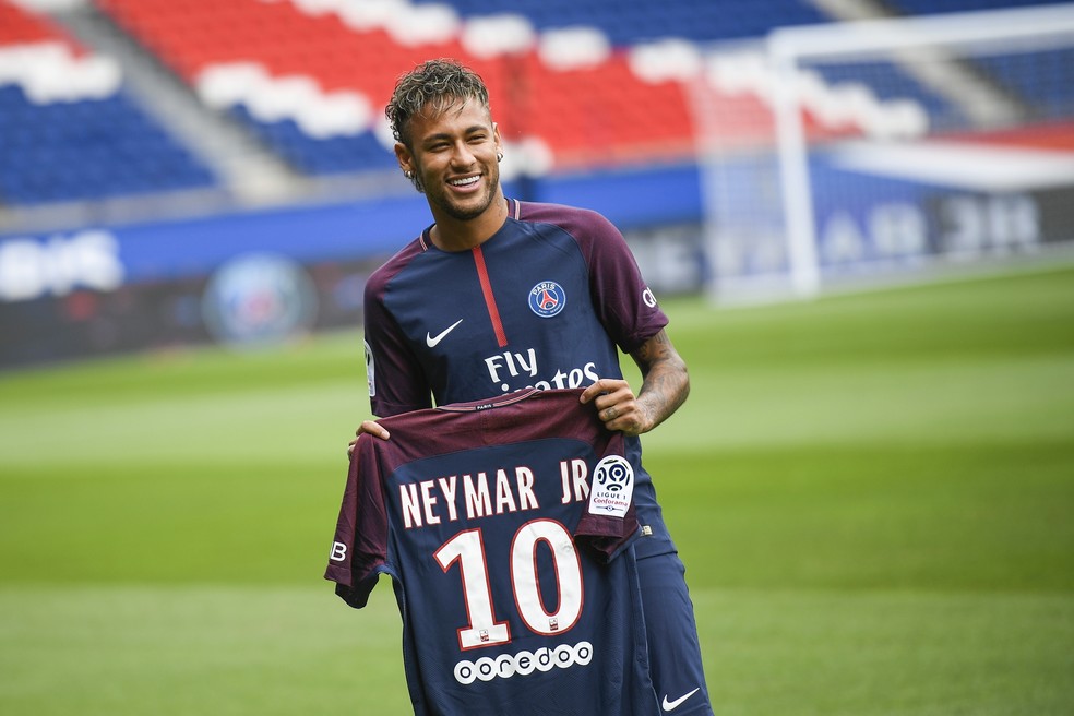 Neymar treina pela 1ª vez com o PSG e pode estrear já neste sábado contra o Amiens