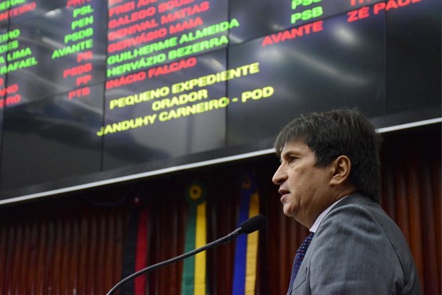 A Paraíba é o estado que mais aumentou impostos no Brasil, denuncia Janduhy Carneiro