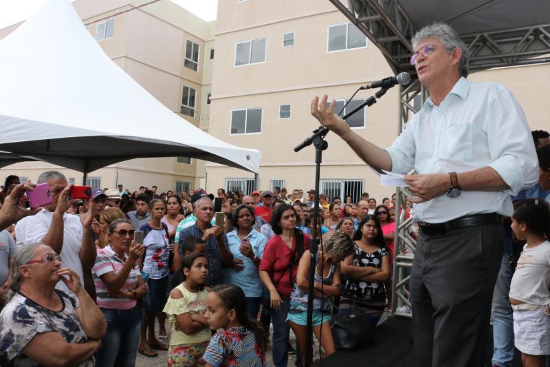 Governador Ricardo entrega 704 apartamentos do Minha Casa Minha Vida no Residencial São Rafael, em João Pessoa