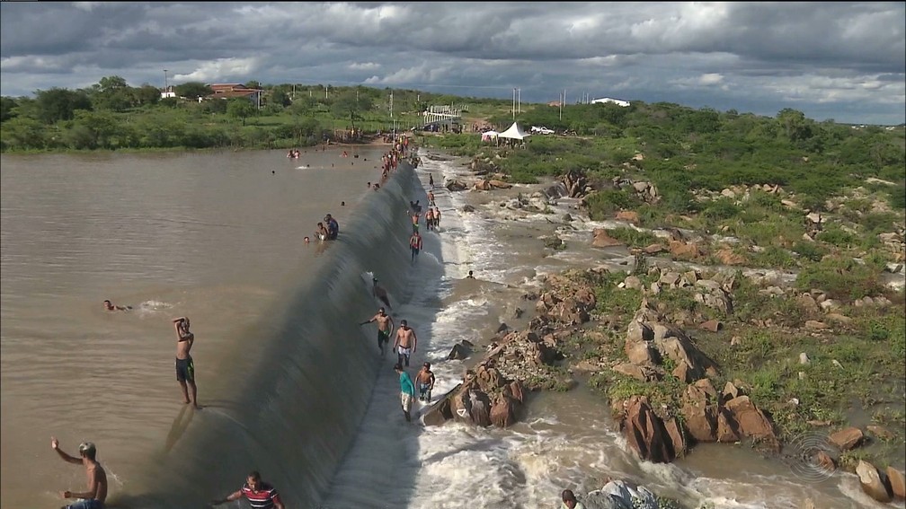 Chuvas com grande intensidade atingem estados do Norte e Nordeste, com inundações e interdições