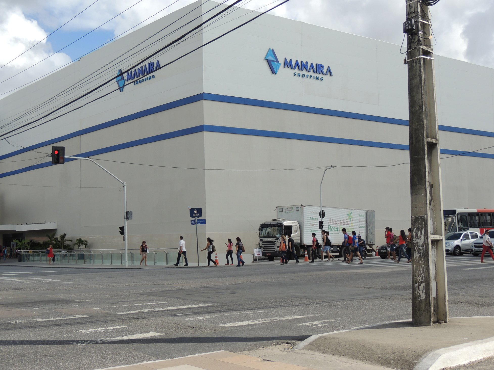 Justiça proíbe autuação do Manaíra Shopping por não cumprir lei que dá 20 minutos grátis nos estacionamentos