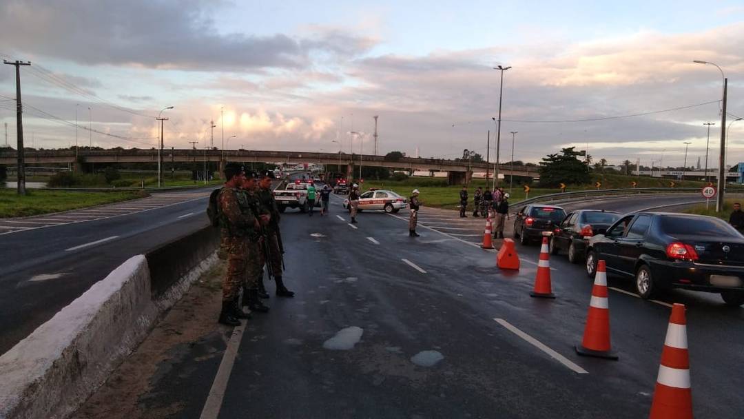 TRÂNSITO LIVRE: Operação libera caminhoneiros de BRs e greve deve acabar em João Pessoa