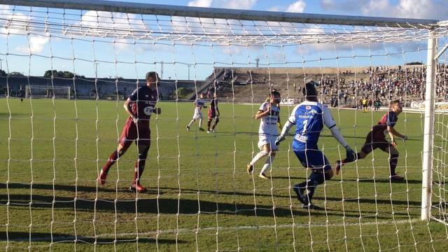 Treze derrota o Caixas no Almeidão e larga com vantagem na disputa por uma vaga na série C