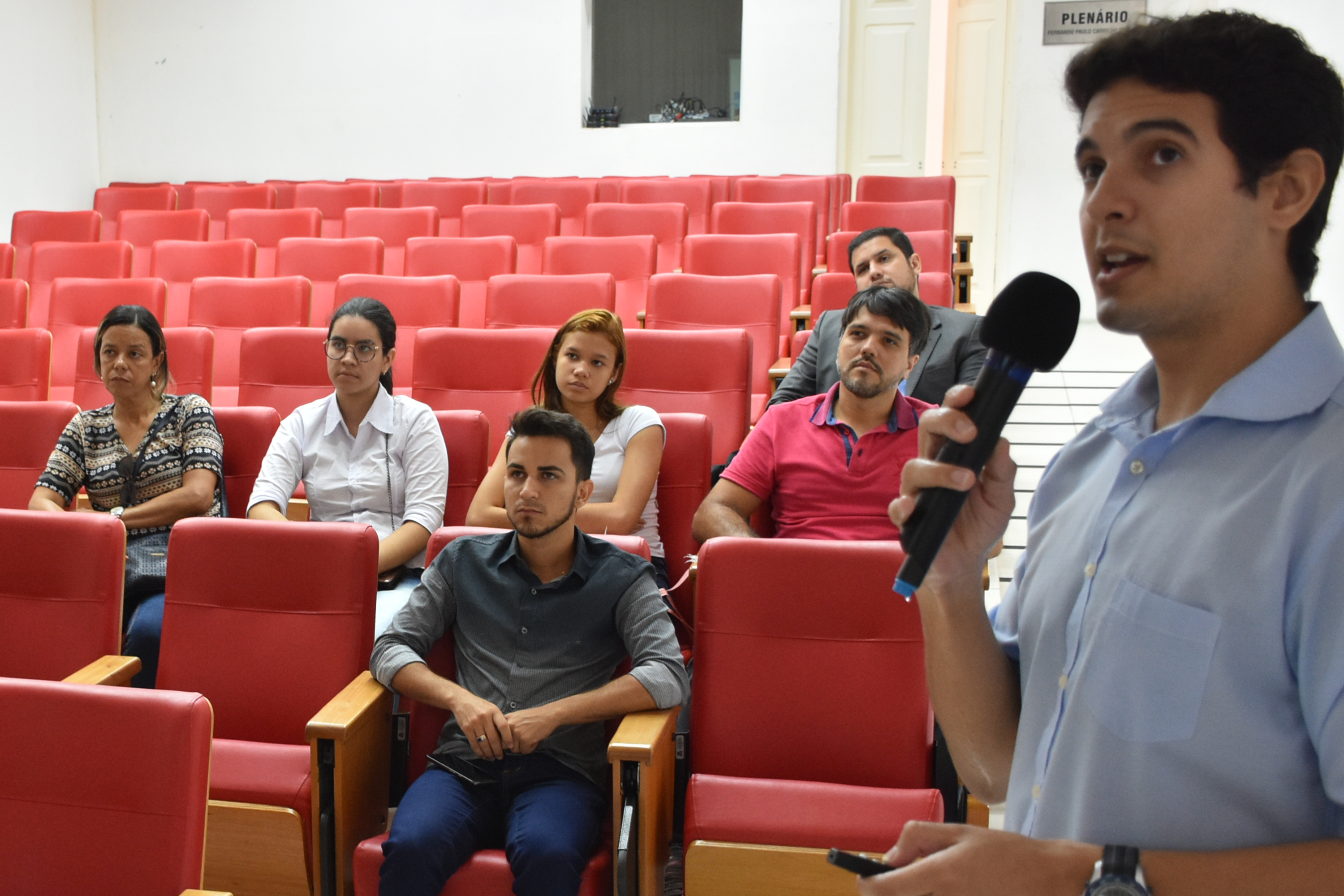 DEBATE: Escola do Legislativo da CMJP promove palestra formativa para os novos alunos do estágio-visita