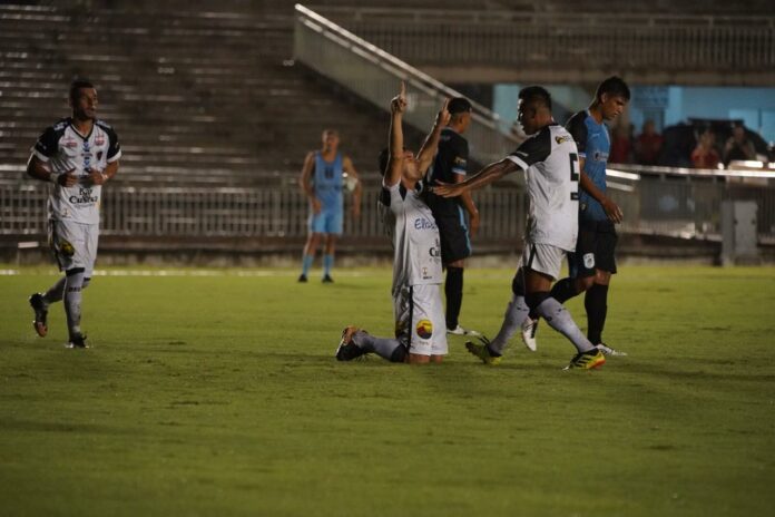 Botafogo vence, termina 1ª fase na liderança geral e rebaixa o CSP