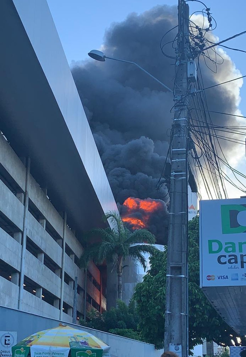 Incêndio no shopping Midway em Natal provoca pânico e saída às pressas de pessoas