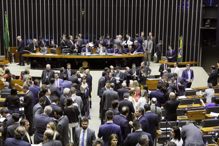 Câmara Federal  conclui votação de projeto que altera regras eleitorais; texto seguirá para sanção