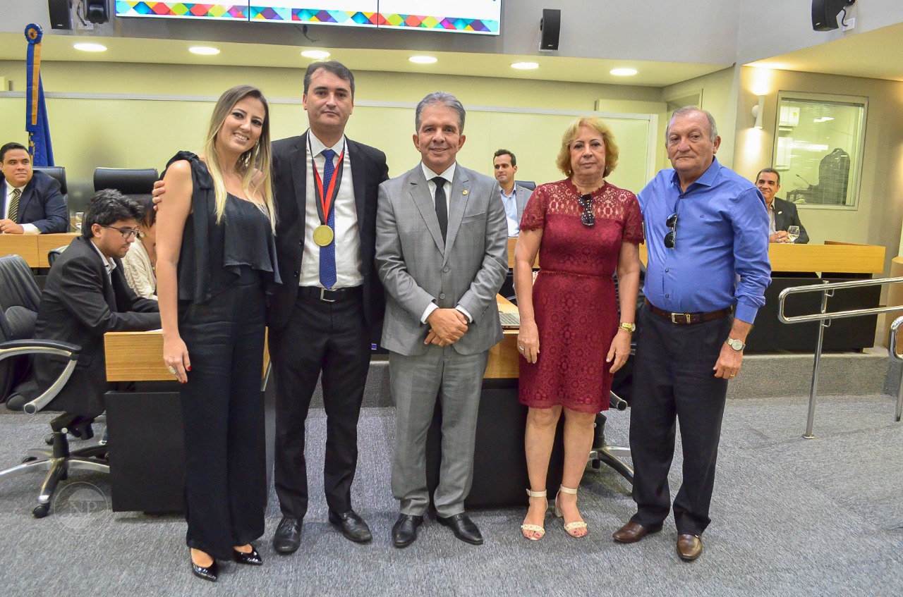 Turismólogo Ferdinando Lucena recebe Medalha de Mérito Turístico em sessão especial na Assembleia Legislativa