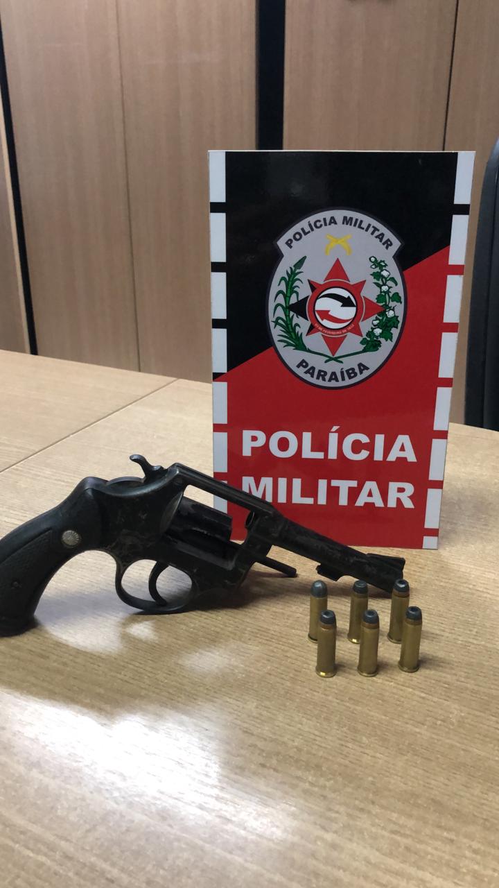 Polícia apreende arma de fogo e prende suspeito na zona sul da Capital