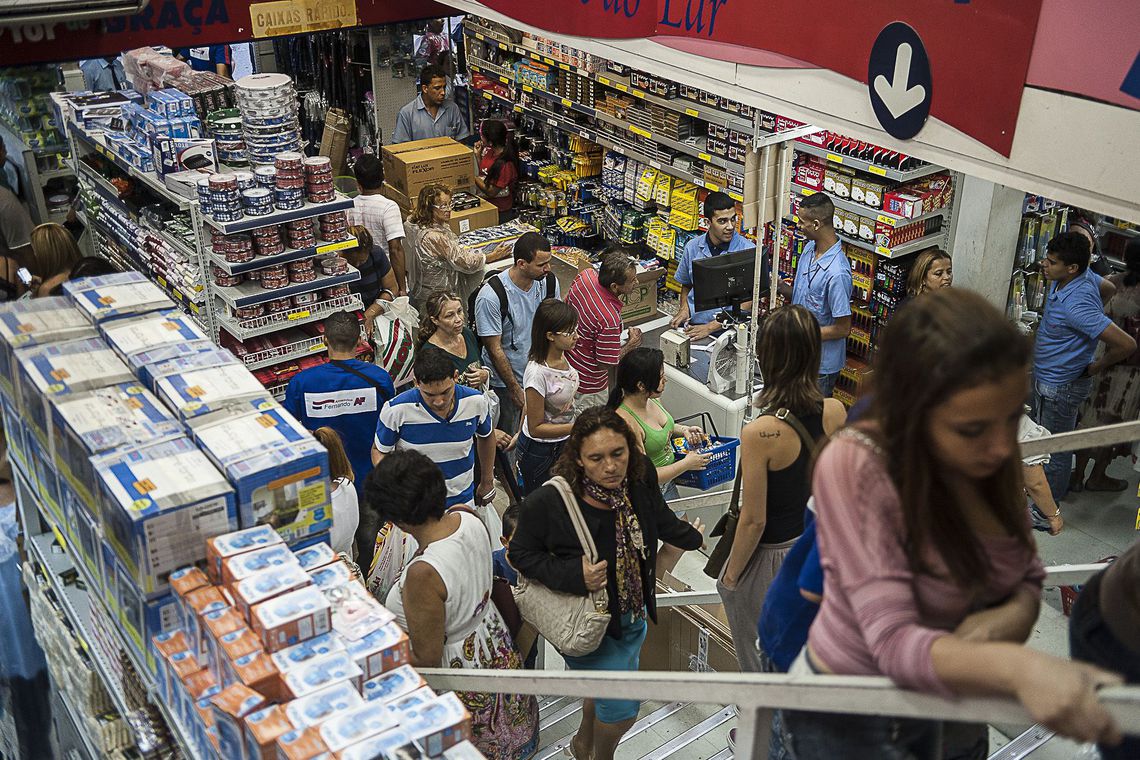 CRESCIMENTO: Pesquisa indica alta de 4,6% do mercado de trabalho no Brasil