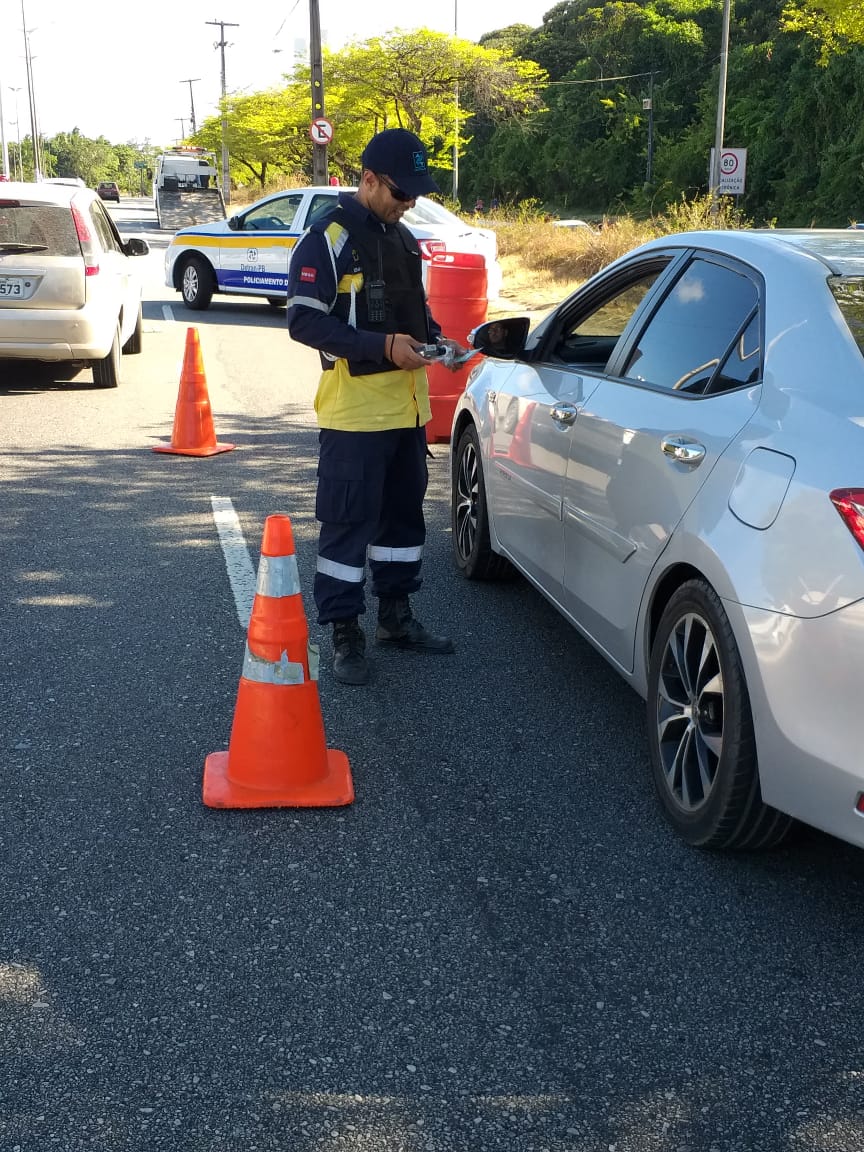 Lei Seca do Detran-PB multou 35 motoristas por embriaguez no feriado da Proclamação da República