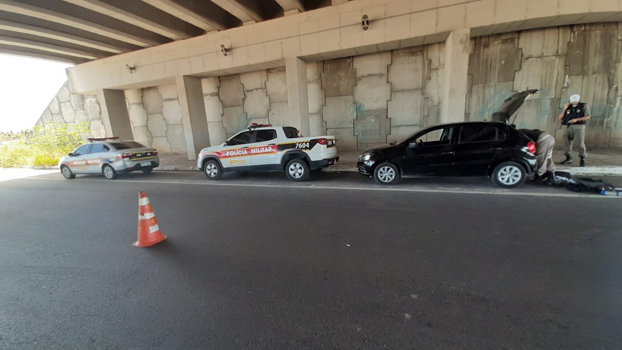 Polícia intercepta carro com placas de Brasília e prende suspeitos de planejar ataques a bancos em João Pessoa