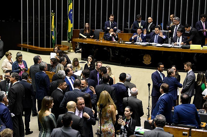 Senado aprova devolução da contagem de tempo de serviço a servidores da segurança e da saúde