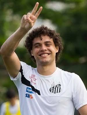 Ex-Botafogo-PB, Vitor Ferraz deixa o Santos e vai jogar no Grêmio na próxima temporada