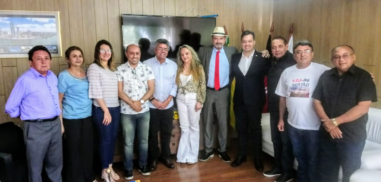 Drª Paula participa de audiência em prol da construção do Hospital Universitário do Sertão realizada na Reitoria da UFCG