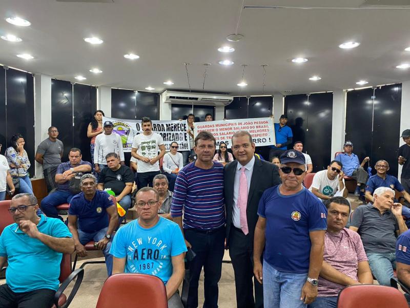 Vereador Bruno Farias anuncia apoio a Guarda Municipal à reivindicação por melhores salários