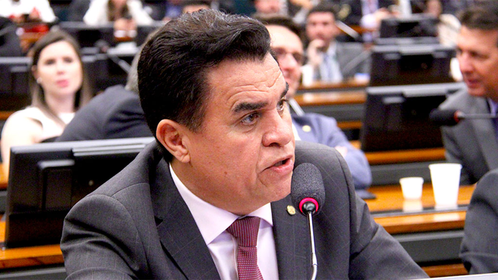 Câmara dos deputado rejeita afastamento do deputado Wilson Santiago que reassume mandato