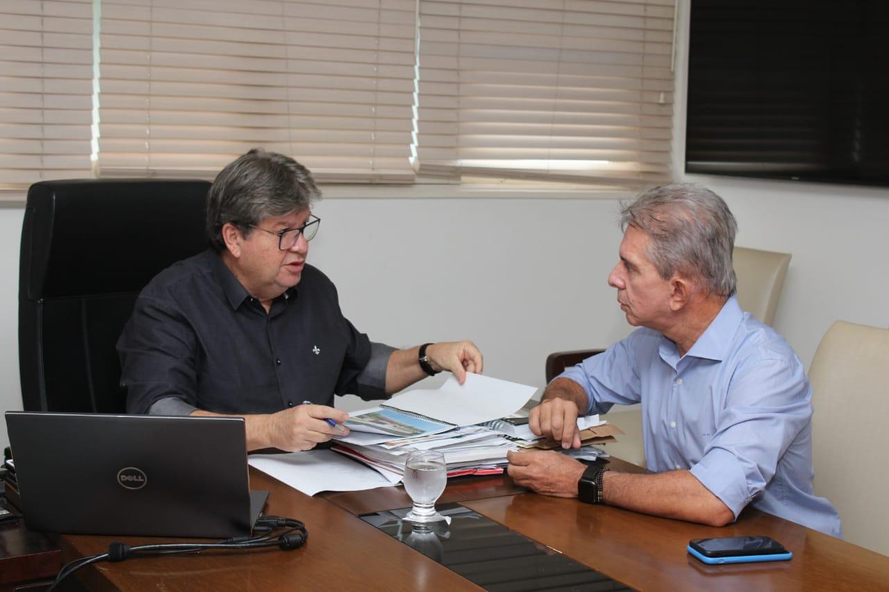 Deputado Nabor pede ao Governador João para suspender as execuções fiscais, multas e juros do setor turístico