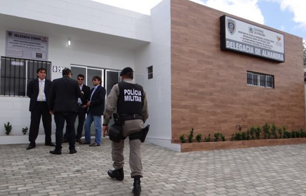 Polícia prende em Alhandra homem acusado de invadir casa e prática de violência sexual contra ex-companheira