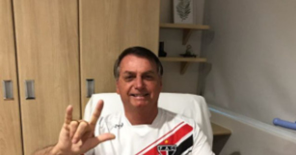 Presidente Bolsonaro tem alta, deixa hospital pós cirurgia e volta ao trabalho na segunda