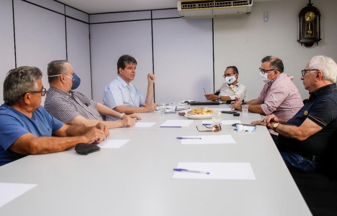 Pré-candidato Ruy Carneiro apresenta propostas para fortalecer o comércio e gerar empregos em João Pessoa