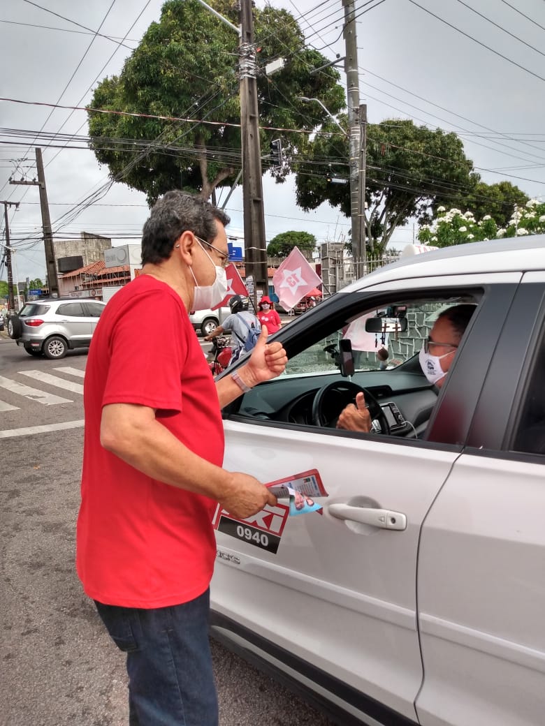 Candidato Anísio Maia participa de panfletagem no Centro, grava Guia Eleitoral e se submete a sabatina sobre economia