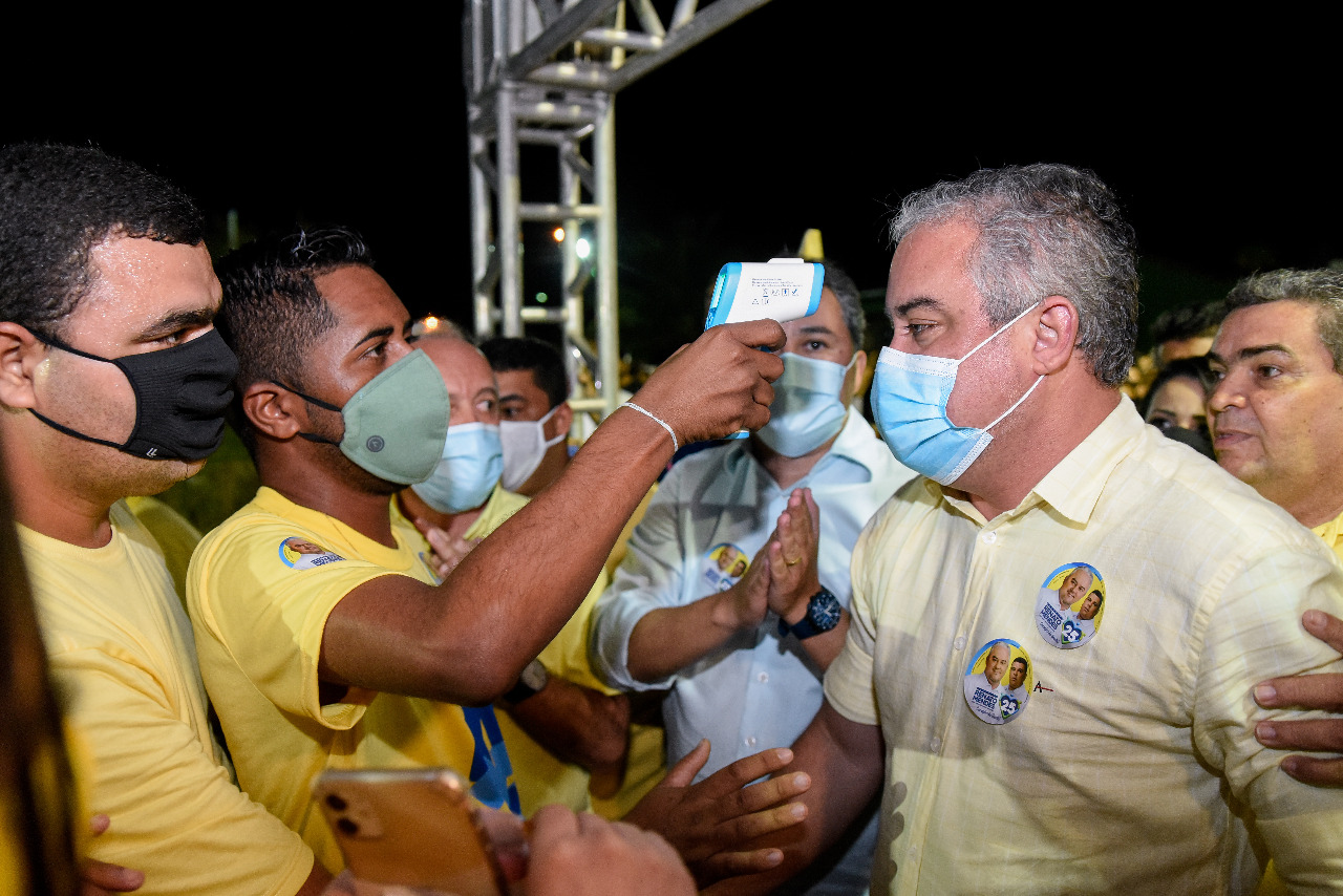 Renato Mendes lança sua campanha à reeleição em Alhandra ao lado do vice-prefeito Lêdo e dos deputados Branco Mendes e Efraim Filho