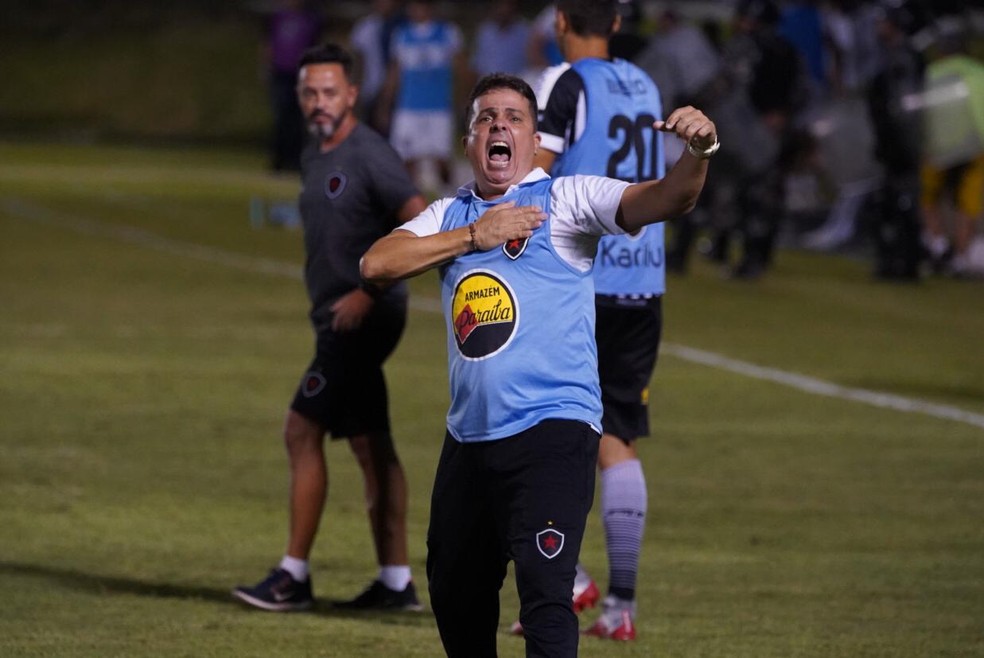 Mandado embora: Técnico Piza não é mais o treinador do Botafogo da Paraíba