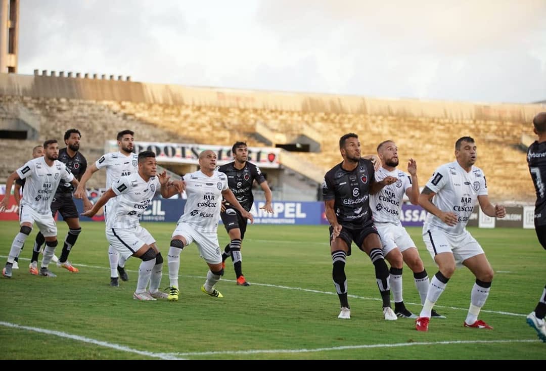 Botafogo se garante na série C e rebaixa o Treze para a série D em 2021 ao empatar com o Galo no Almeidão