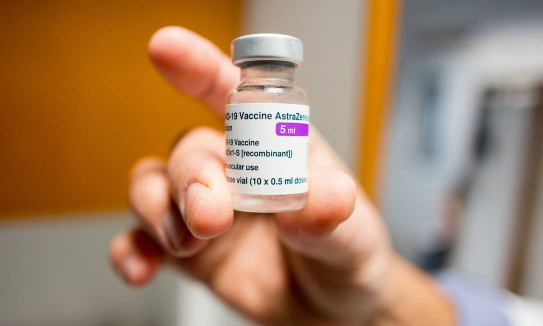 +VACINAS: Brasil recebe neste domingo 1 milhão de doses da vacina AstraZeneca através da aliança global Covax Facility