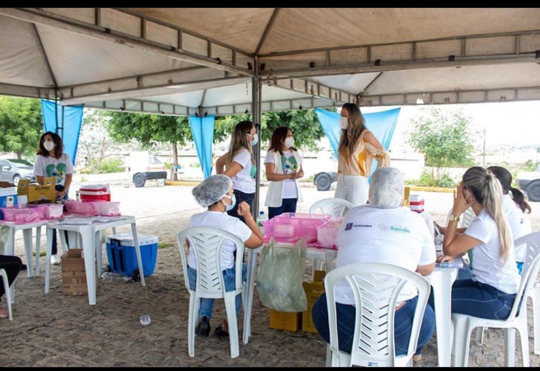 Deputada Camila cumpre agenda em municípios de sua base política e destaca trabalho dos profissionais de saúde na vacinação contra Covid-19