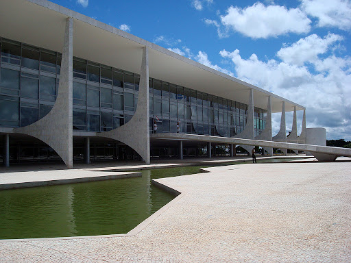 Com aperto no Caixa, Pente-fino nas despesas dos ministérios tenta liberar espaço para obras no Orçamento