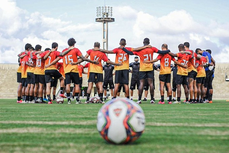 Jogando pela liderança do grupo A, Botafogo enfrenta o Volta Redonda neste domingo no Almeidão