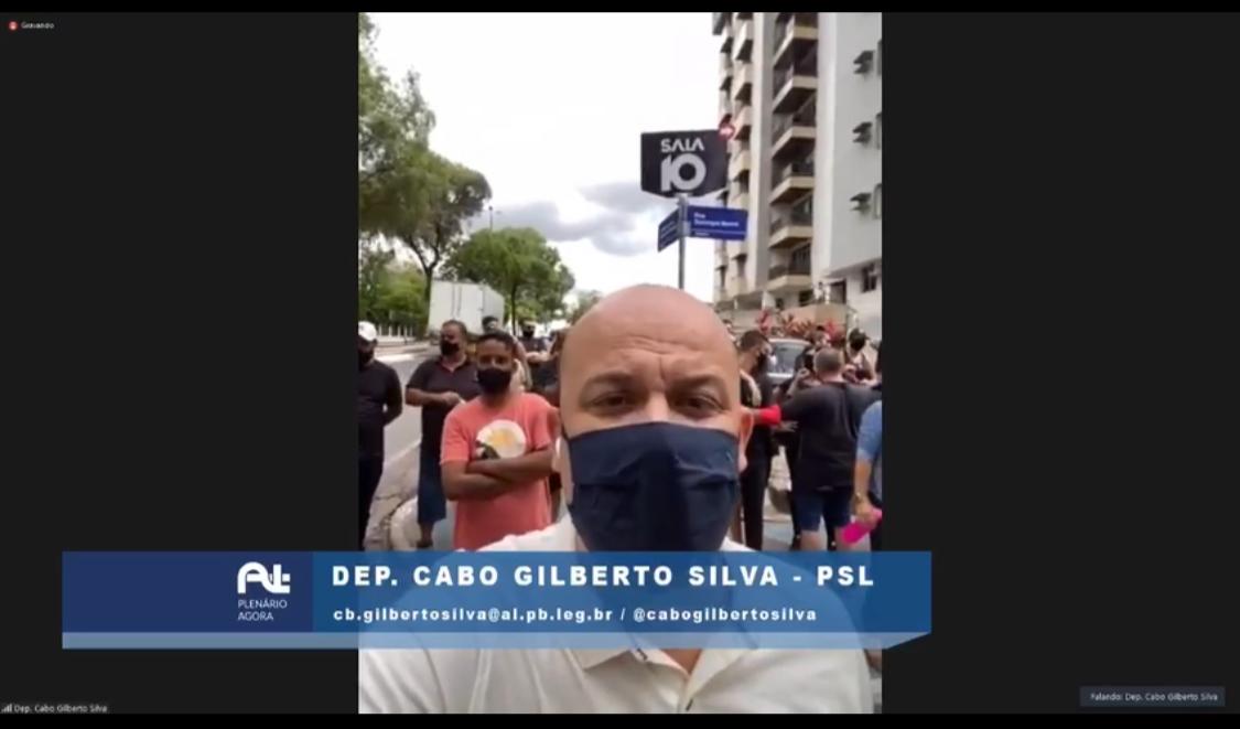 Deputado Cabo Gilberto participa de protesto contra decretos do governo de fechamento das atividades econômicas da Paraíba