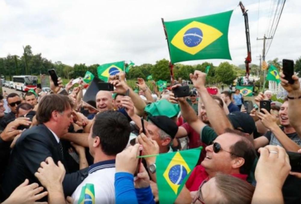 Presidente Bolsonaro passa mal e abandona jantar com empresários no RS