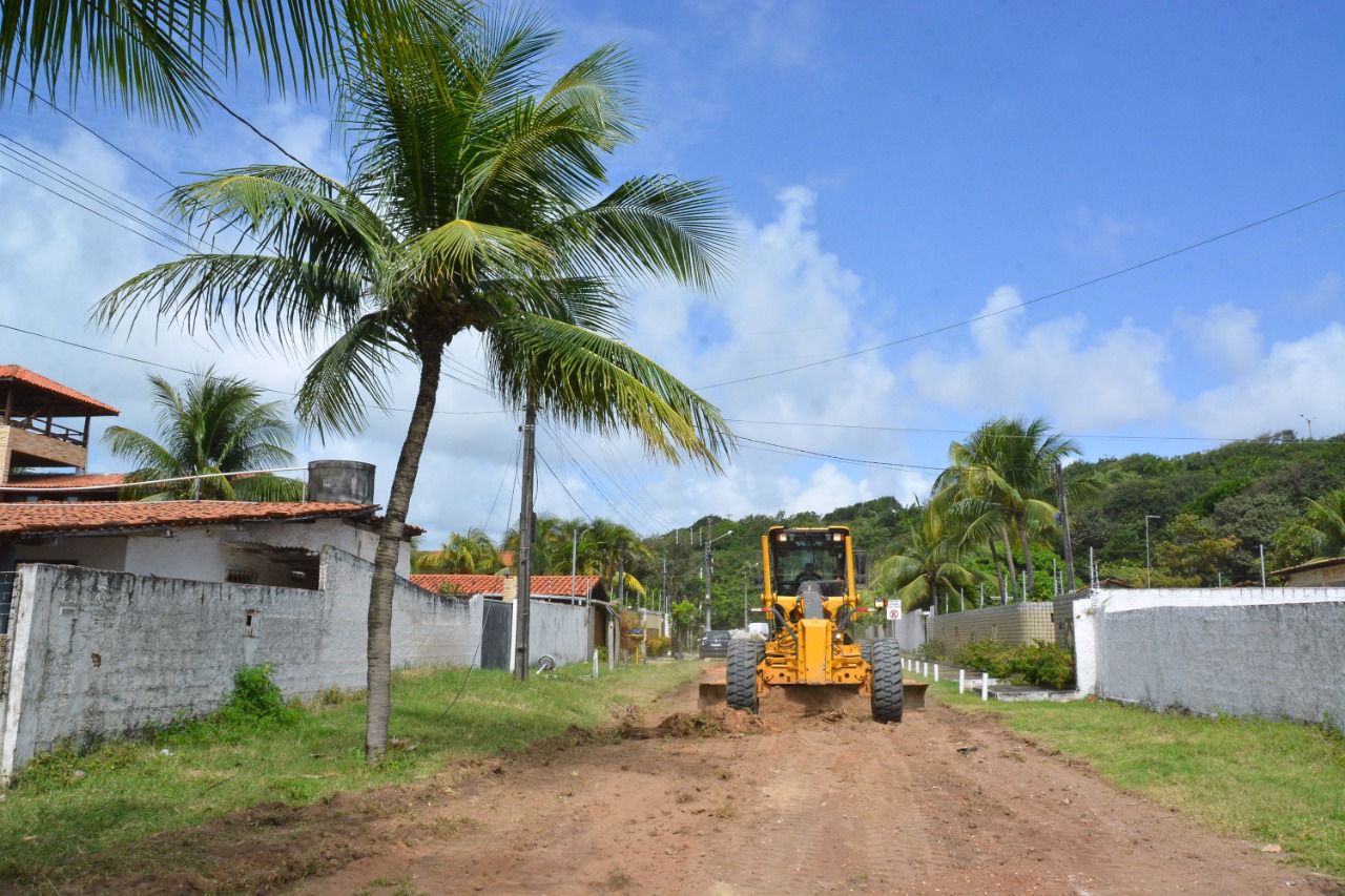 Bairros do Seixas terá 100% das ruas pavimentadas, anuncia prefeito Cícero Lucena