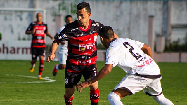 Campinense derrota o Central de Caruaru no Amigão pela série D