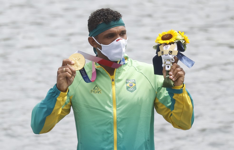 Isaquias Queiroz é o 35º medalhista de ouro do Brasil nos Jogos Olímpicos de Tóquio