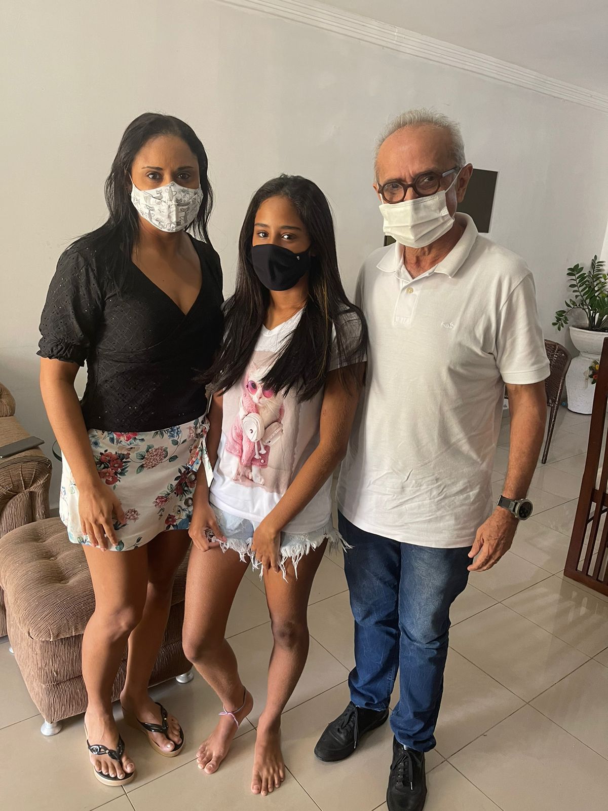 Prefeito Cícero visita família de estudante vítima de incidente na Avenida Pedro II