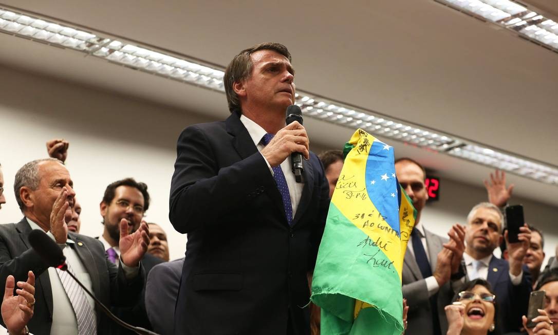 Com filiação de Bolsonaro ao PL, maior bancada do Centrão, sigla do presidente deve receber em torno de 20 deputados bolsonaristas