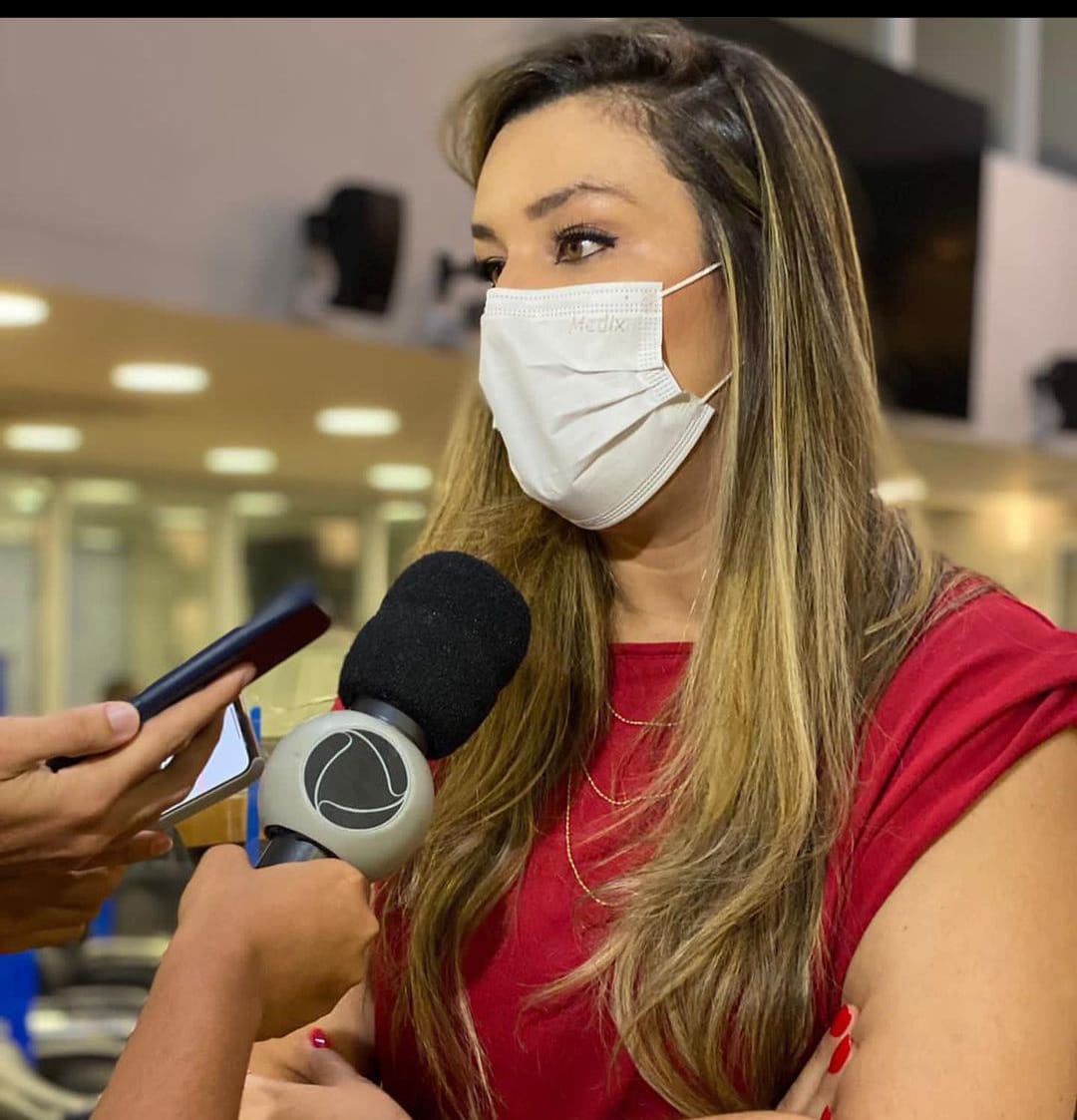 Camila contesta manutenção de veto pela AL-PB a projeto de sua autoria que conscientiza crianças sobre violência contra mulheres e idosos