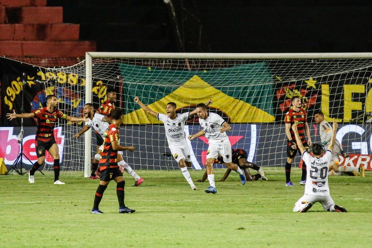 Botafogo derrota o Sport pela Copa Nordeste e quebra tabu de 37 anos sem vencer na Ilha do Retiro