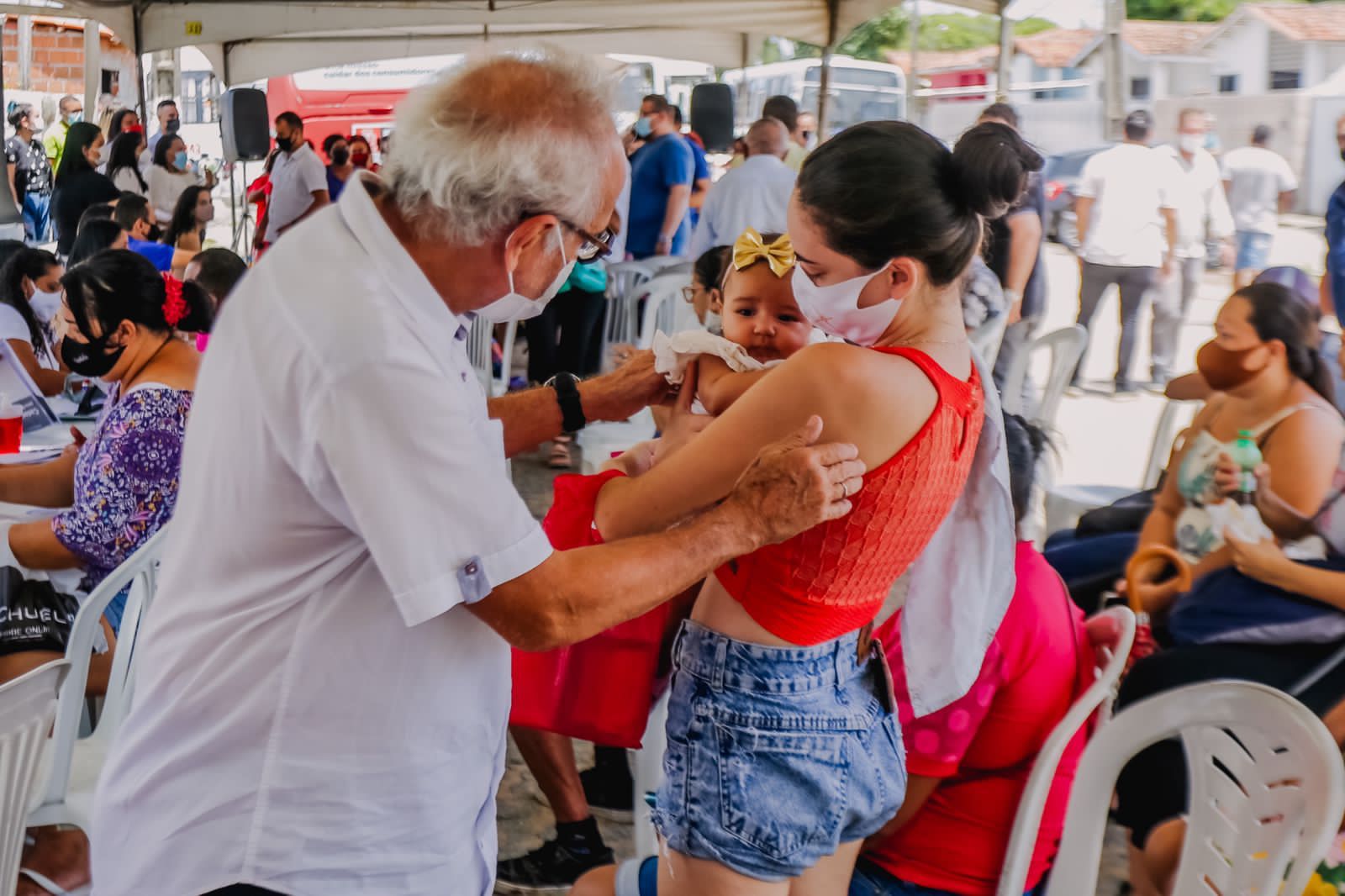 Saúde, empregabilidade, beleza, direito do consumidor, Caravana do Cuidar realiza mais de 200 atendimentos em Mangabeira IV