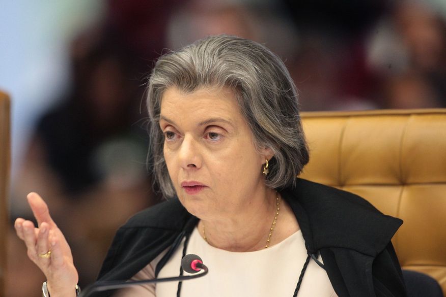 Ministra Cármen Lúcia mantém obrigatoriedade do uso de máscara em áreas livres em João Pessoa