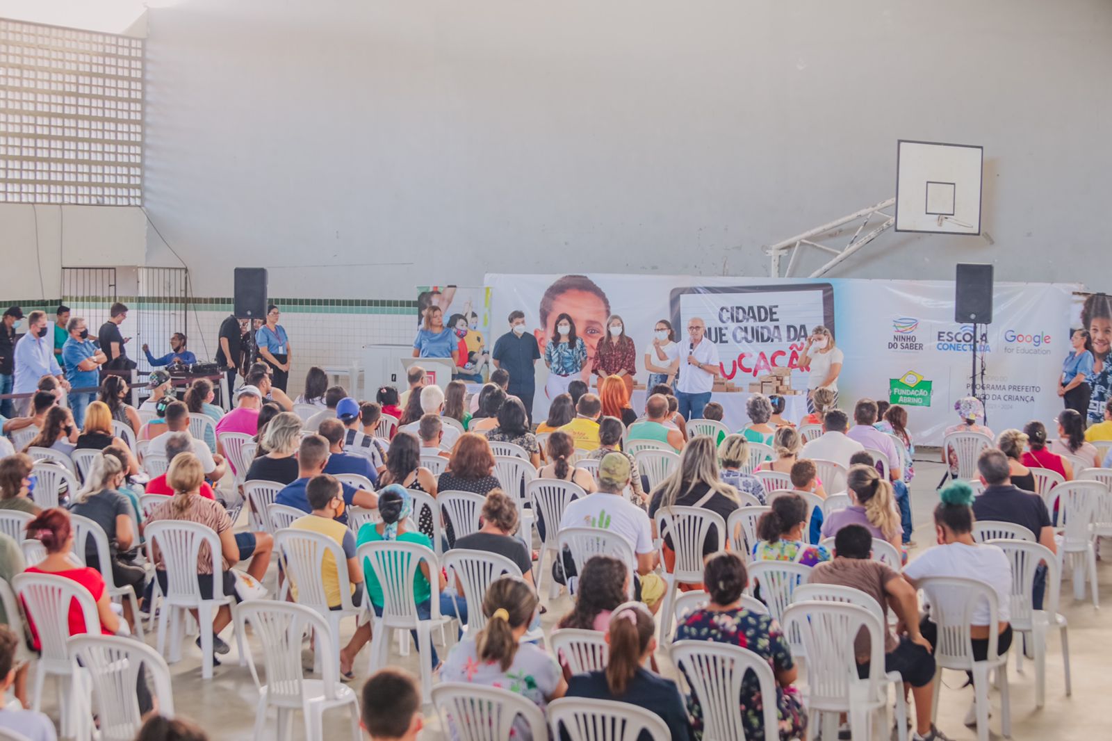 Prefeitura de João Pessoa inicia entrega de tablets para alunos da rede municipal matriculados nas escolas com aulas presenciais