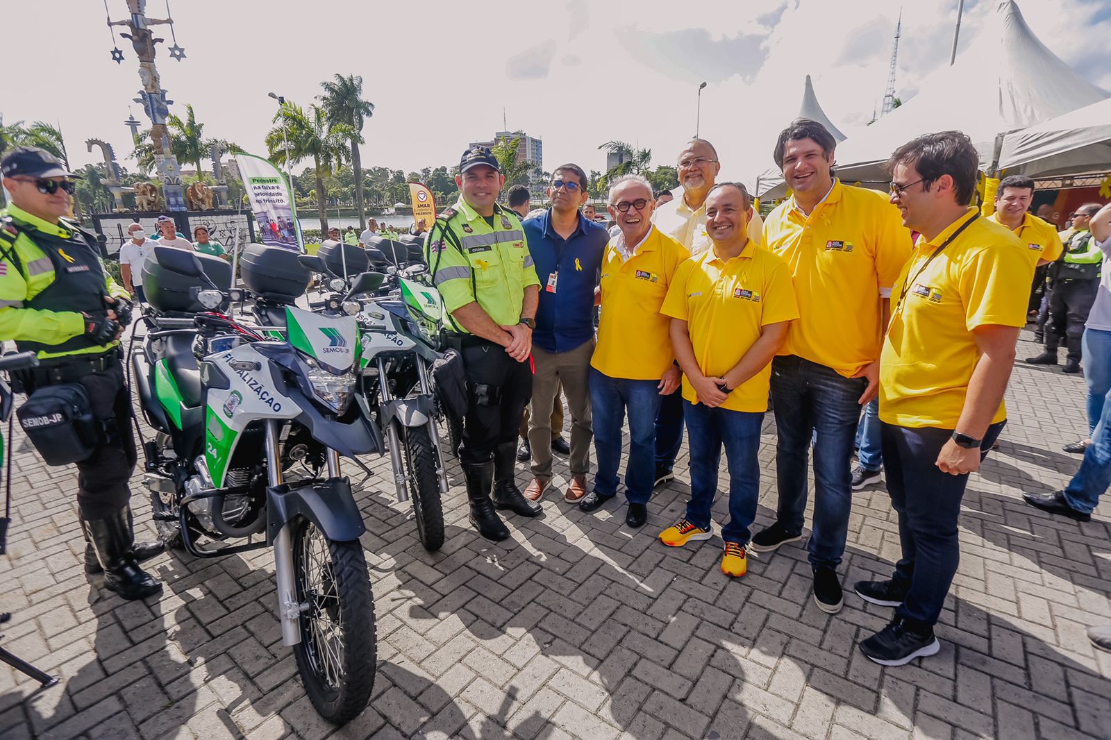 No Parque Solon de Lucena, Cícero abre calendário das ações do Maio Amarelo e entrega 45 motocicletas para operação da Semob-JP