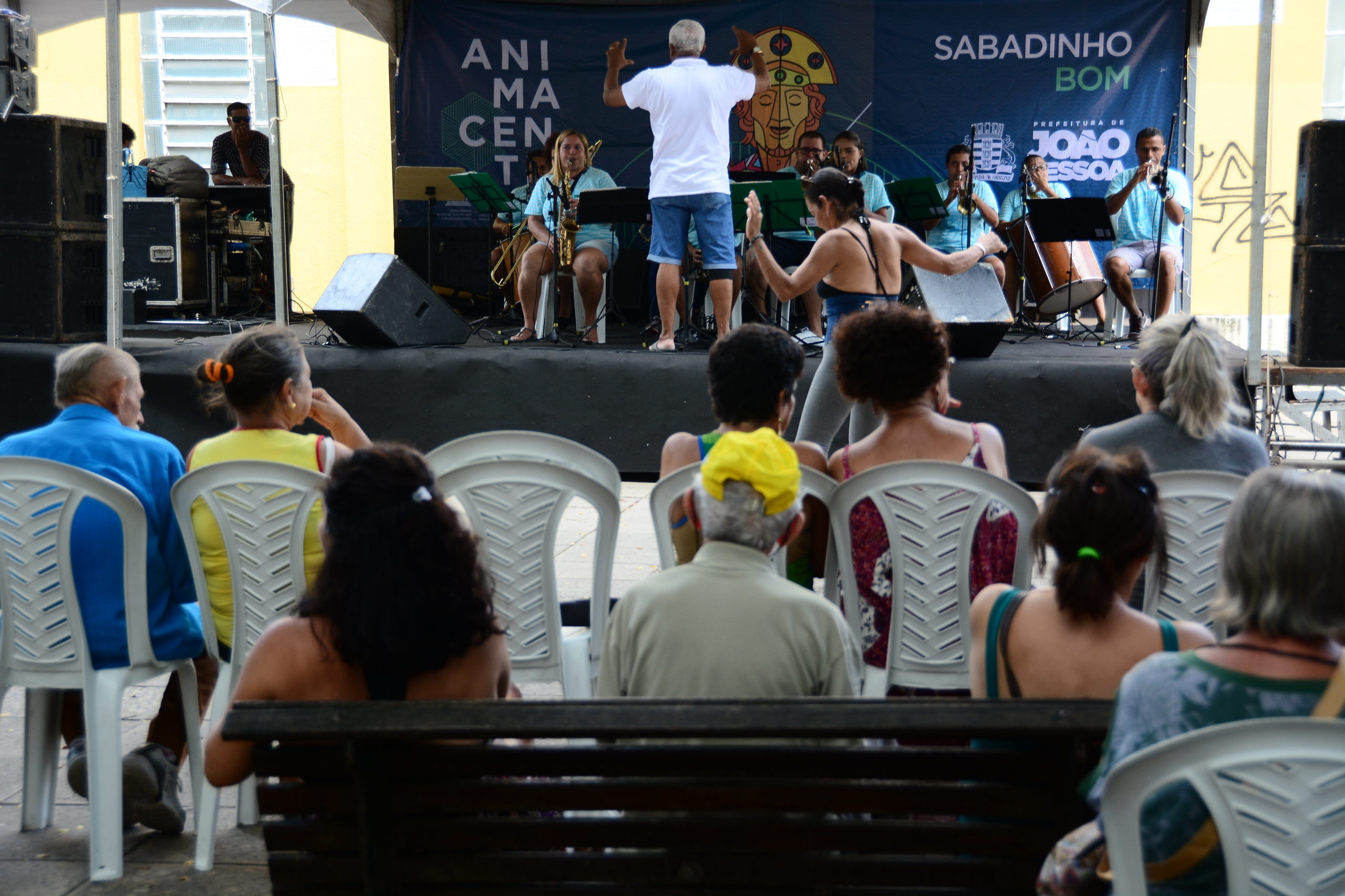 No Centro de João Pessoa,  Sabadinho Bom traz Gilvando Azeitona com chorinho, samba e gafieira