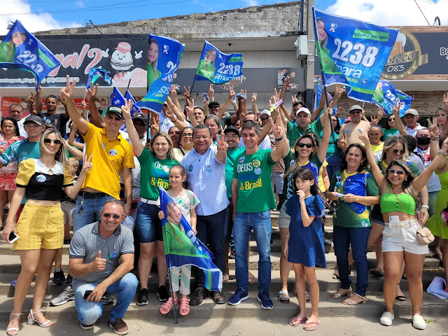 Candidata a deputada estadual, Ilmara Morais inaugurou comitê de campanha no Santo Antonio, em Patos