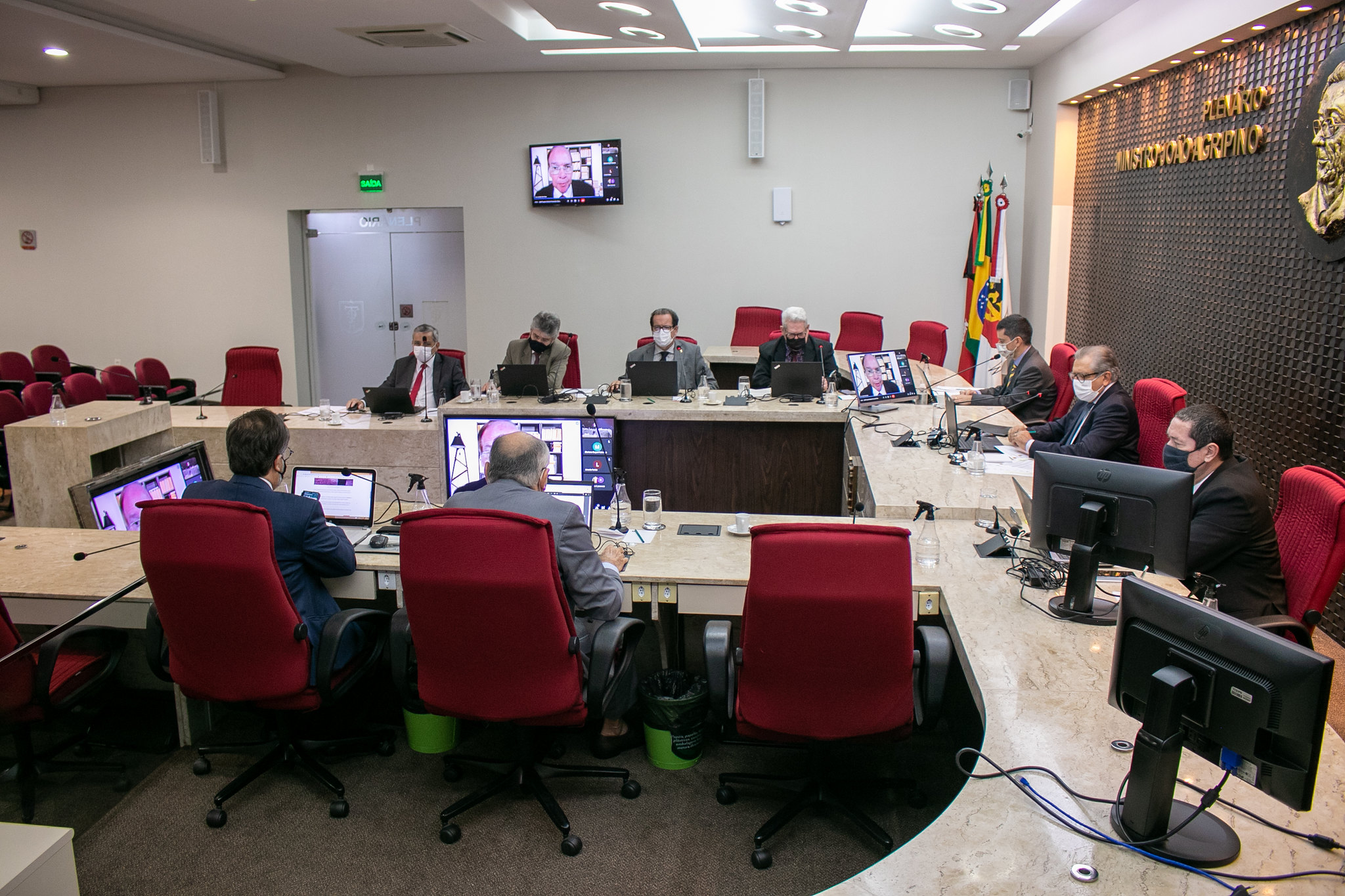 Pleno do TCE nega recurso ao governador João Azevêdo contra reprovação de suas contas do exercício 2019